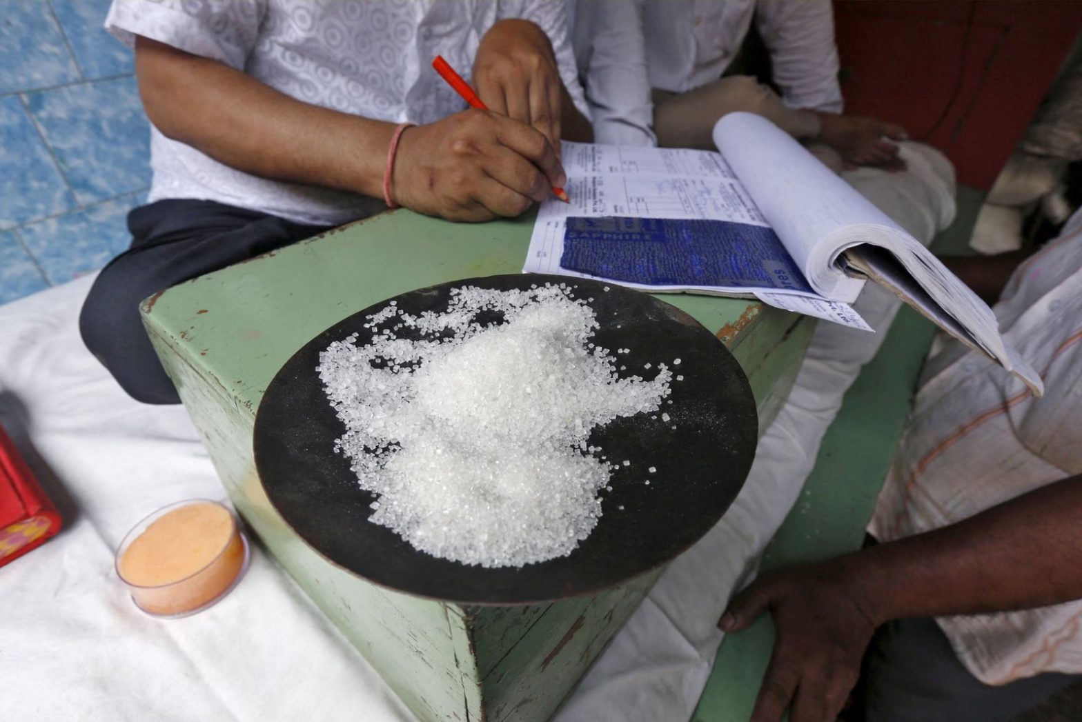 India's sugar output drops 5.4% y/y as mills close early